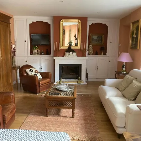 Le Mont Blanc Bed and Breakfast Le Mesnil-sur-Oger